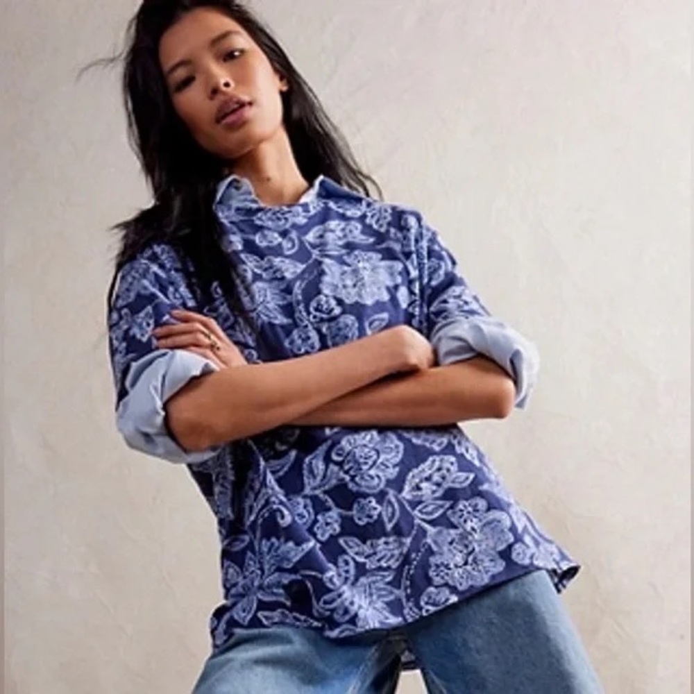 NWOT Nina Printed Tee